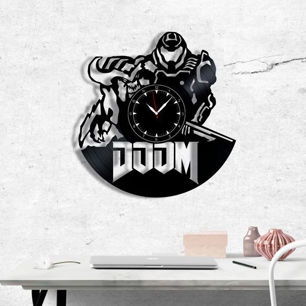 Настінний вініловий годинник Doom, діаметр 30см Vinyl-Clock-Doom-1 фото