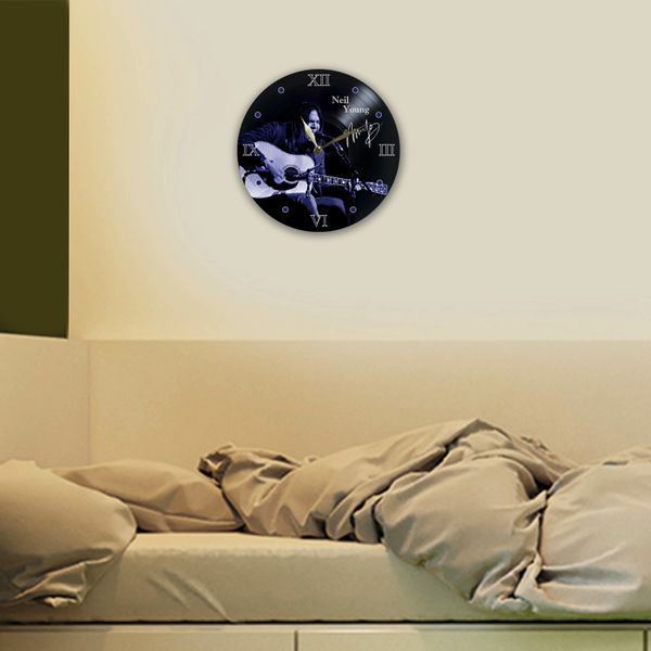 Настінний вініловий годинник Ніл Янг, діаметр 30см UF-Clock-Neil Young-1 фото